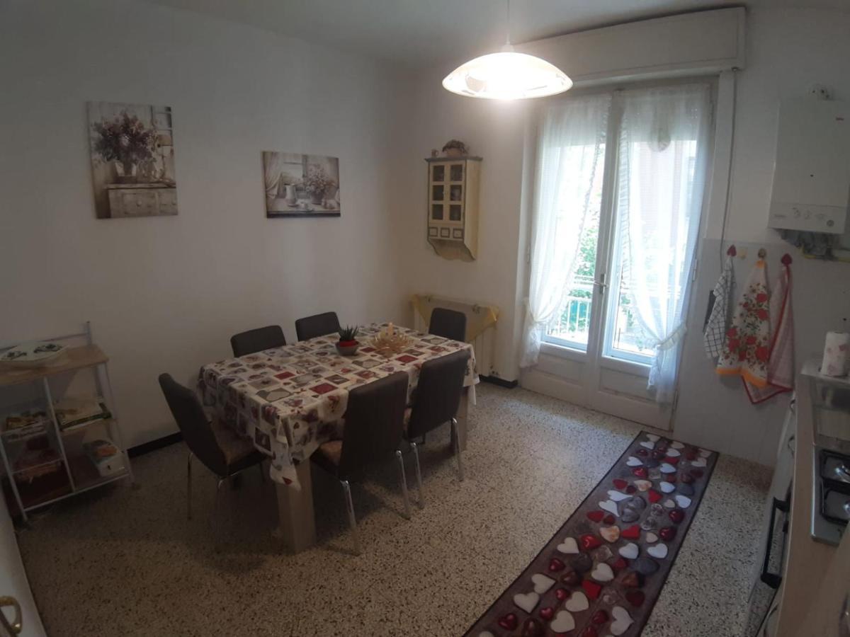 Appartamento Centrale Fino A 8 Posti Letto ปอนเตรโมลิ ภายนอก รูปภาพ
