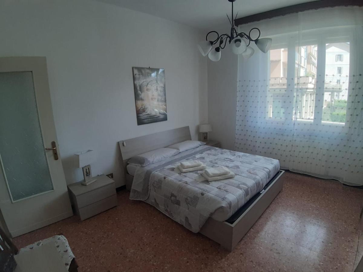 Appartamento Centrale Fino A 8 Posti Letto ปอนเตรโมลิ ภายนอก รูปภาพ
