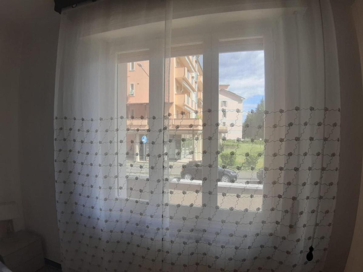 Appartamento Centrale Fino A 8 Posti Letto ปอนเตรโมลิ ภายนอก รูปภาพ