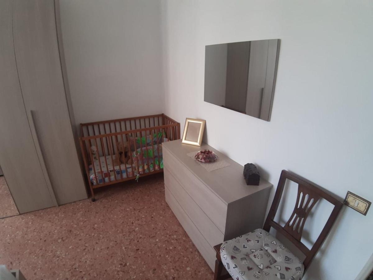 Appartamento Centrale Fino A 8 Posti Letto ปอนเตรโมลิ ภายนอก รูปภาพ